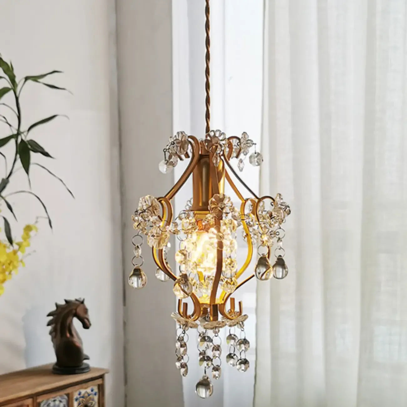 Elegant Crystal Gold Pendant Light for Dining Room
