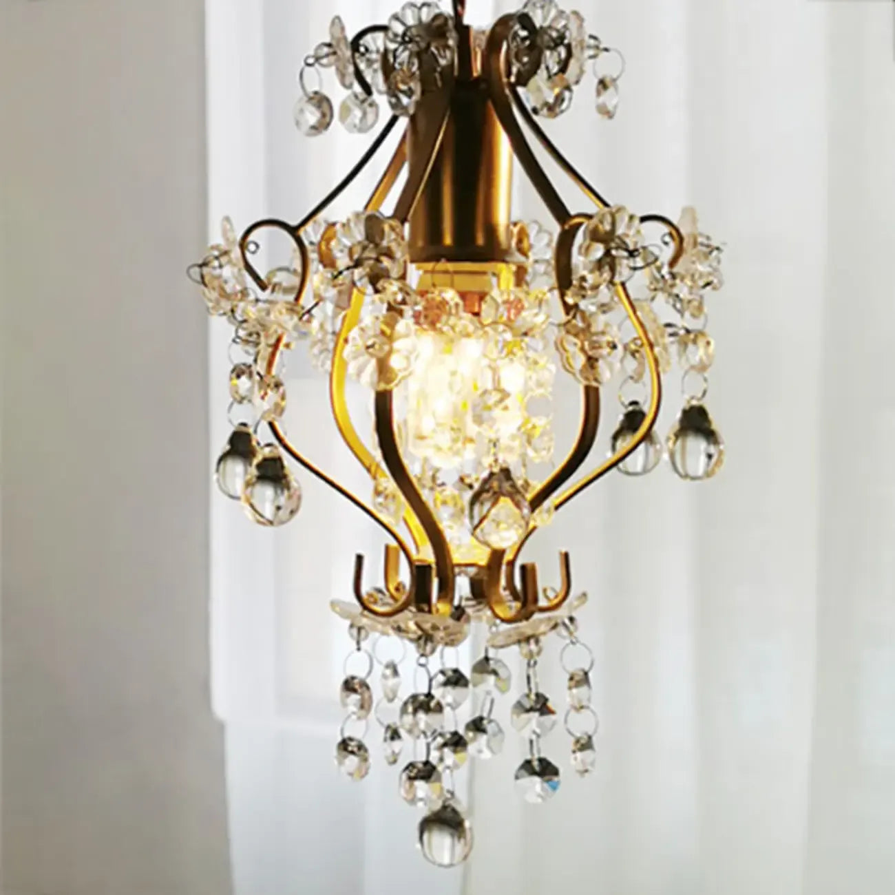 Elegant Crystal Gold Pendant Light for Dining Room