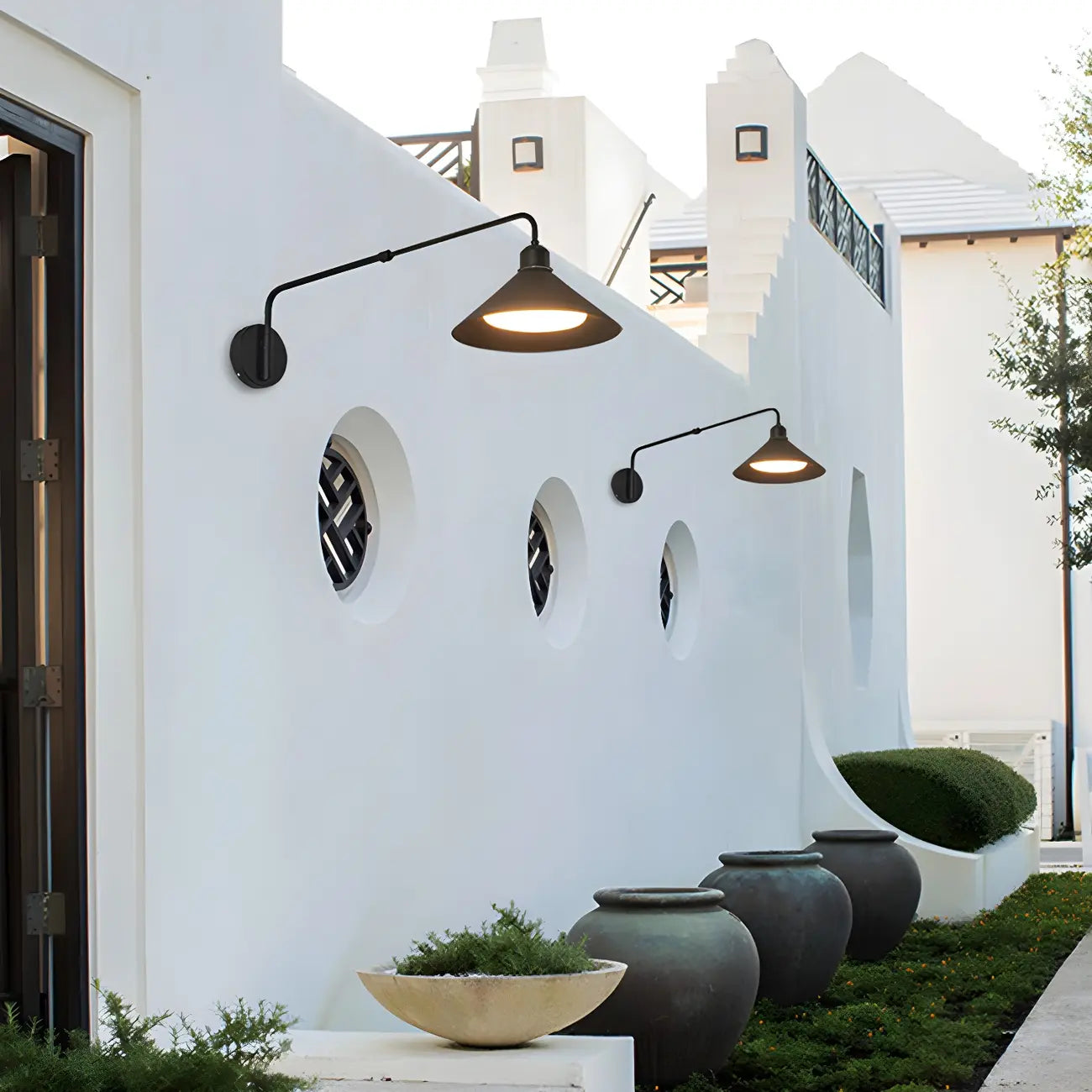Simple Black Metal Adjustable Swing Arm Wall Light