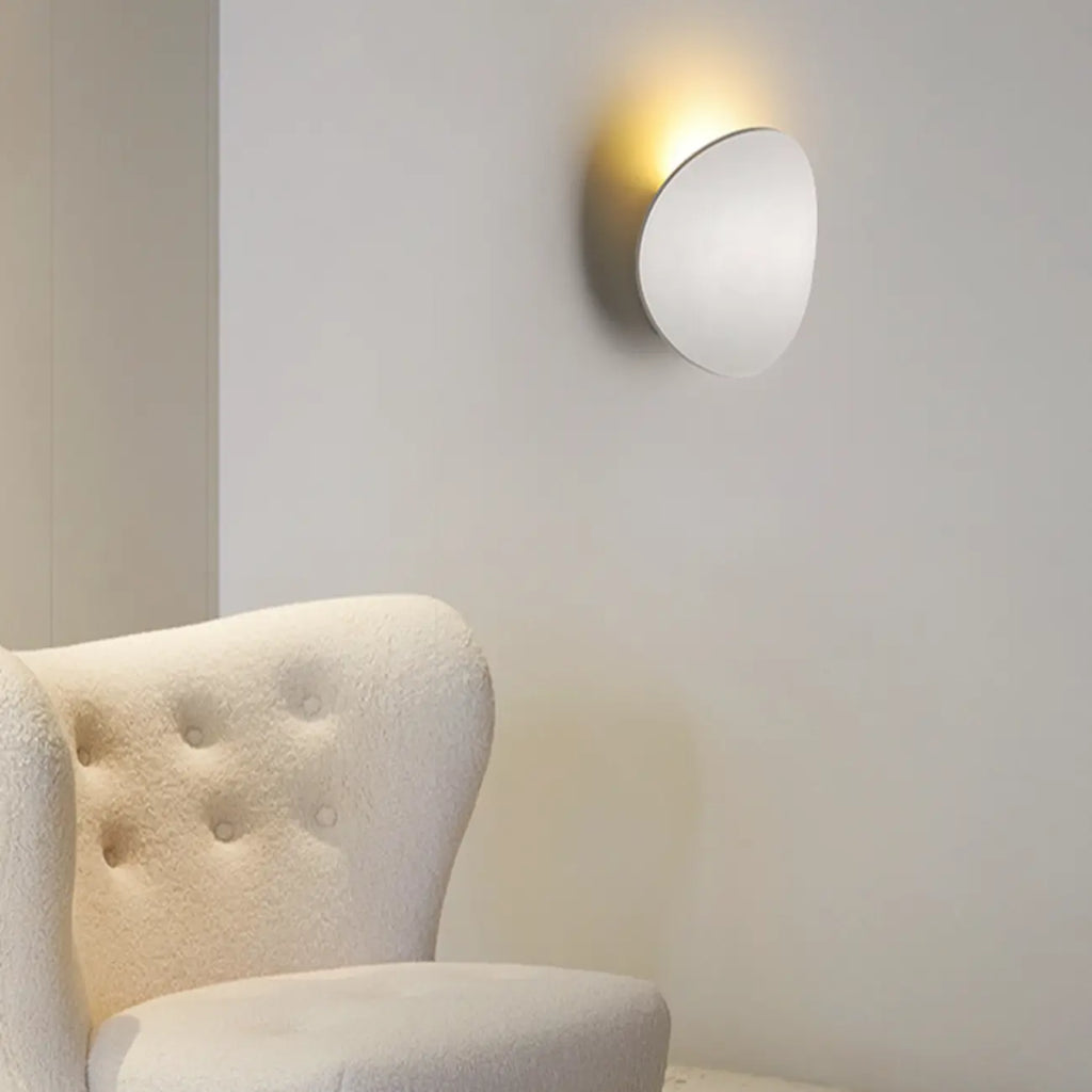 Modern Minimalist Metal Black White Wall Sconce