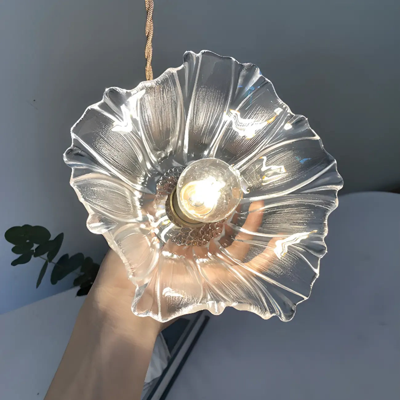 Elegant Glass Flower Pendant Light for Indoor Adjustable