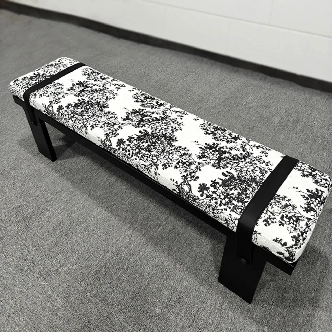 Minimalist Upholstered Bedroom Bench with Soft Cushion