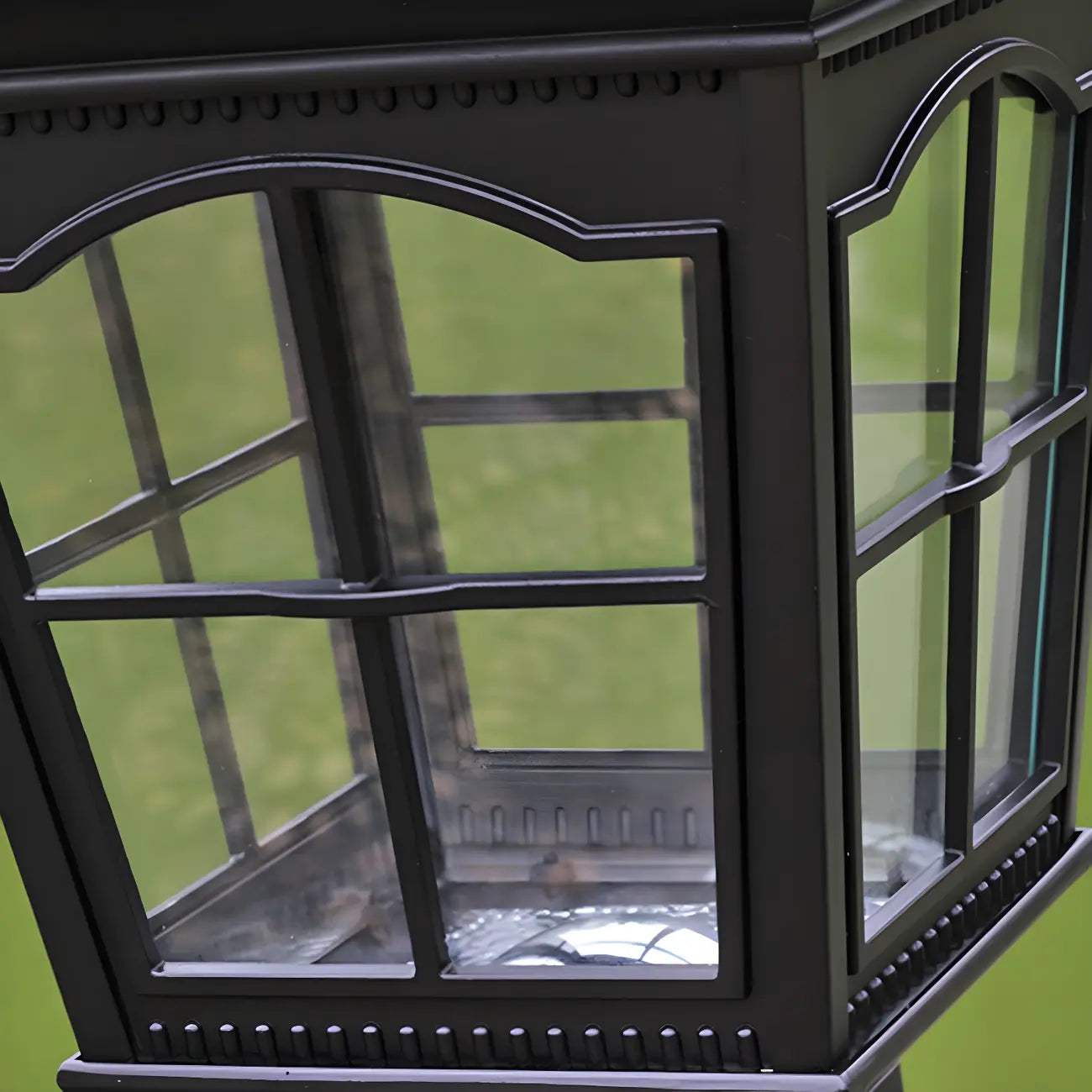 Retro Black Metal Clear Pane Solar Outdoor Post Lights