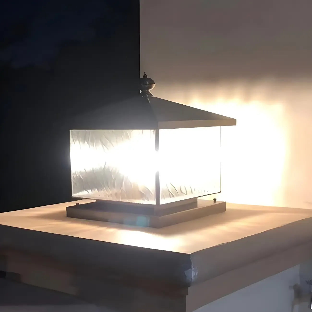 House-Shape Solar Bronze Ripple Outdoor Post Lights