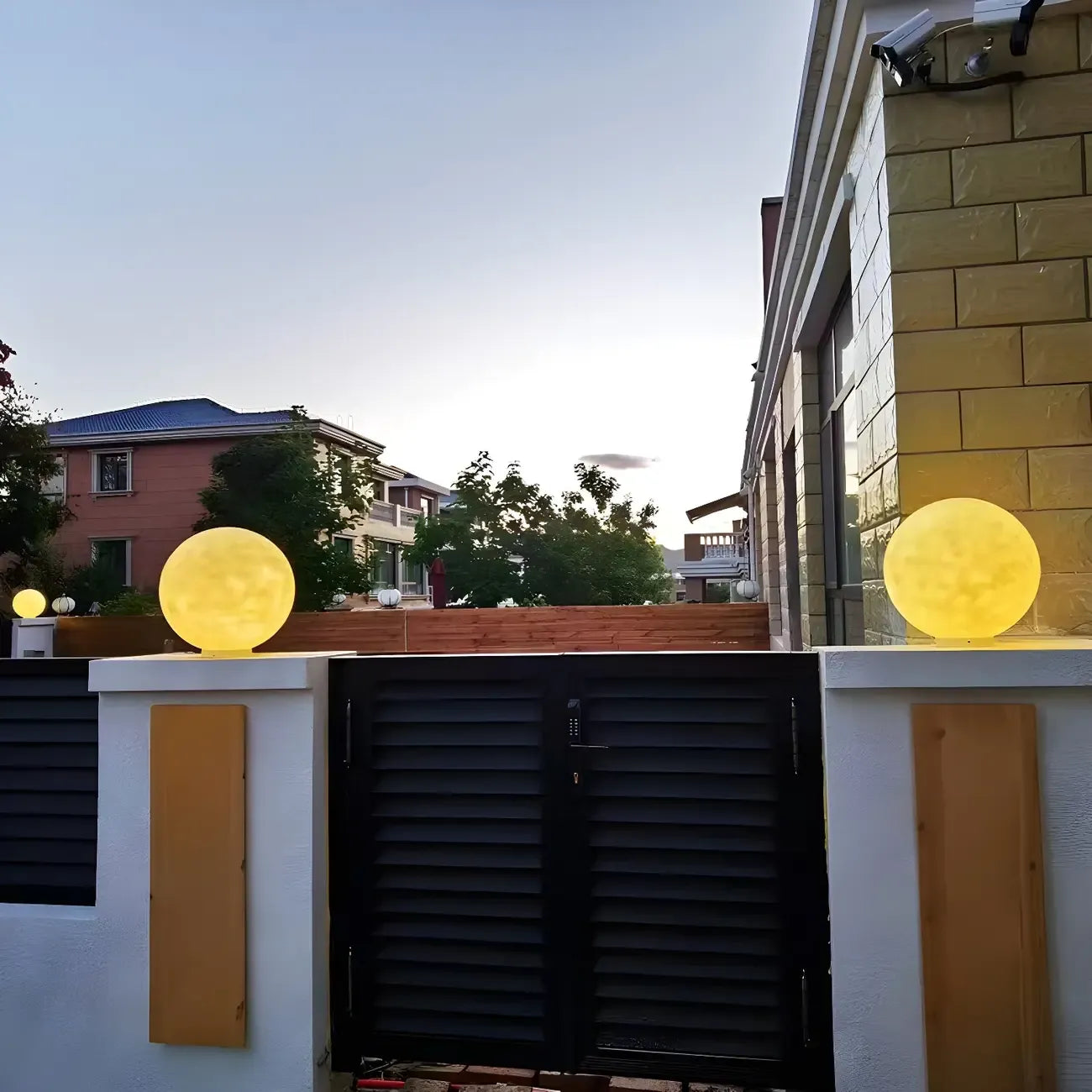 Solar Garden Resin Ball Shape Outdoor Post Lights