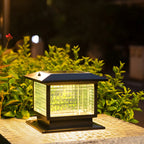Solar Outdoor Black Metal Glass Square Post Cap Light for Garden Yard