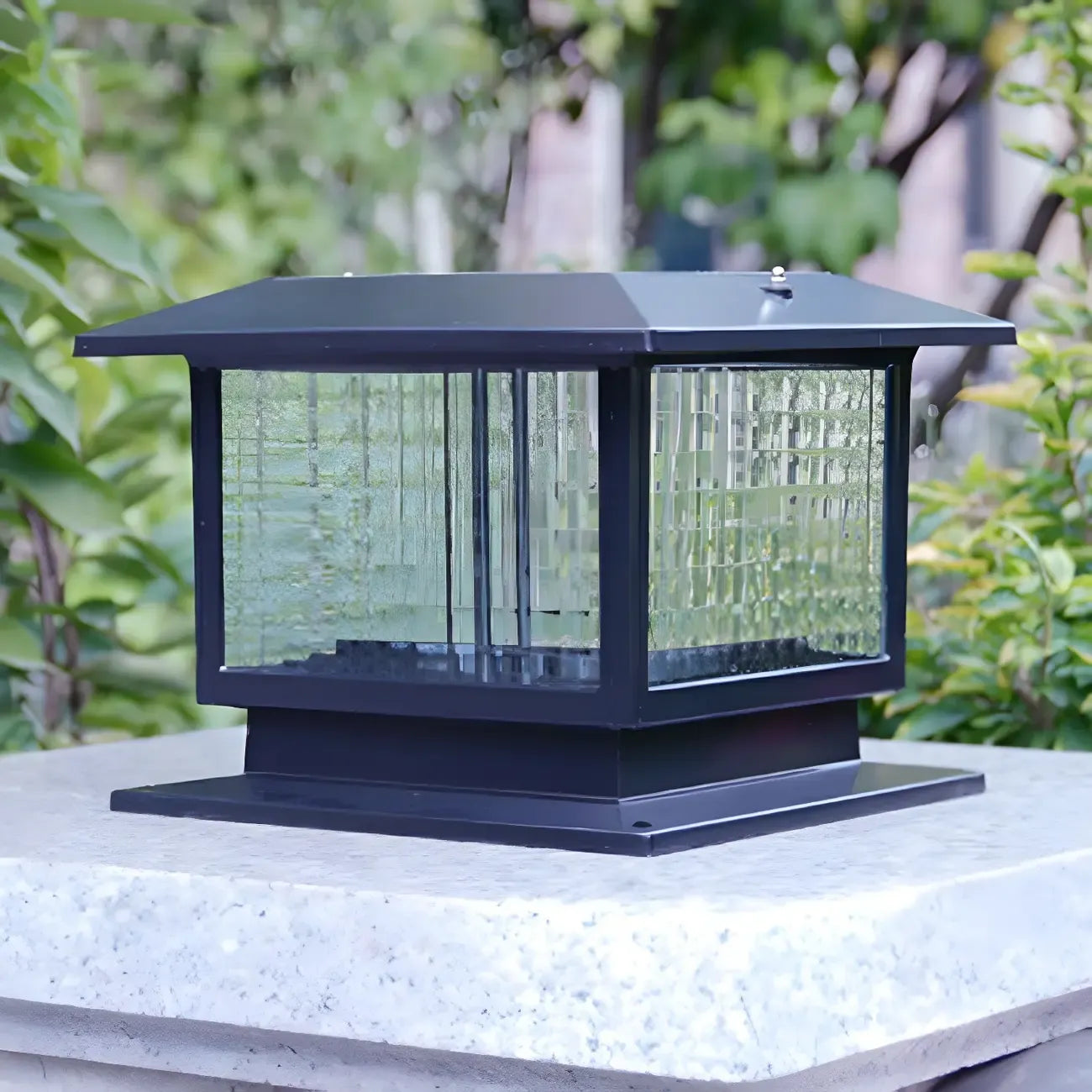 Solar Outdoor Black Metal Glass Square Post Cap Light for Garden Yard