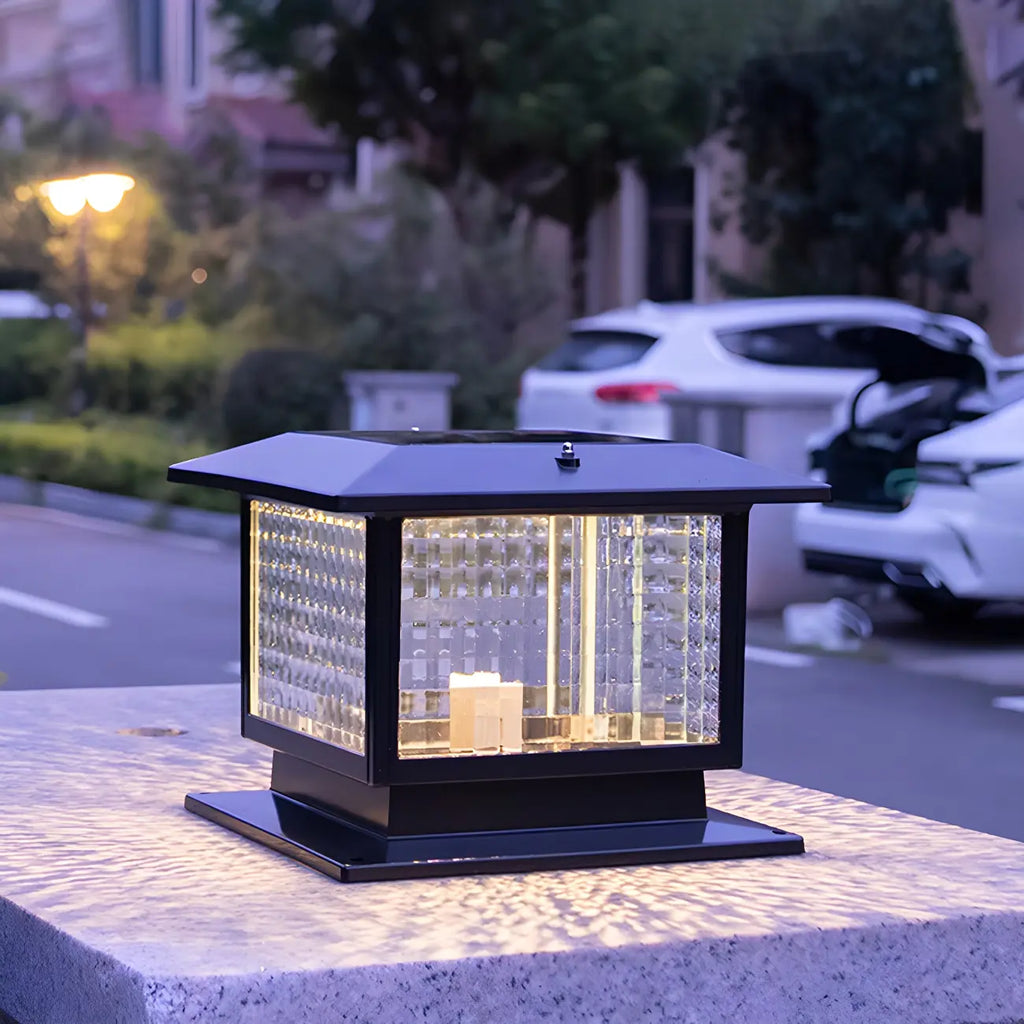 Solar Outdoor Black Metal Glass Square Post Cap Light for Garden Yard