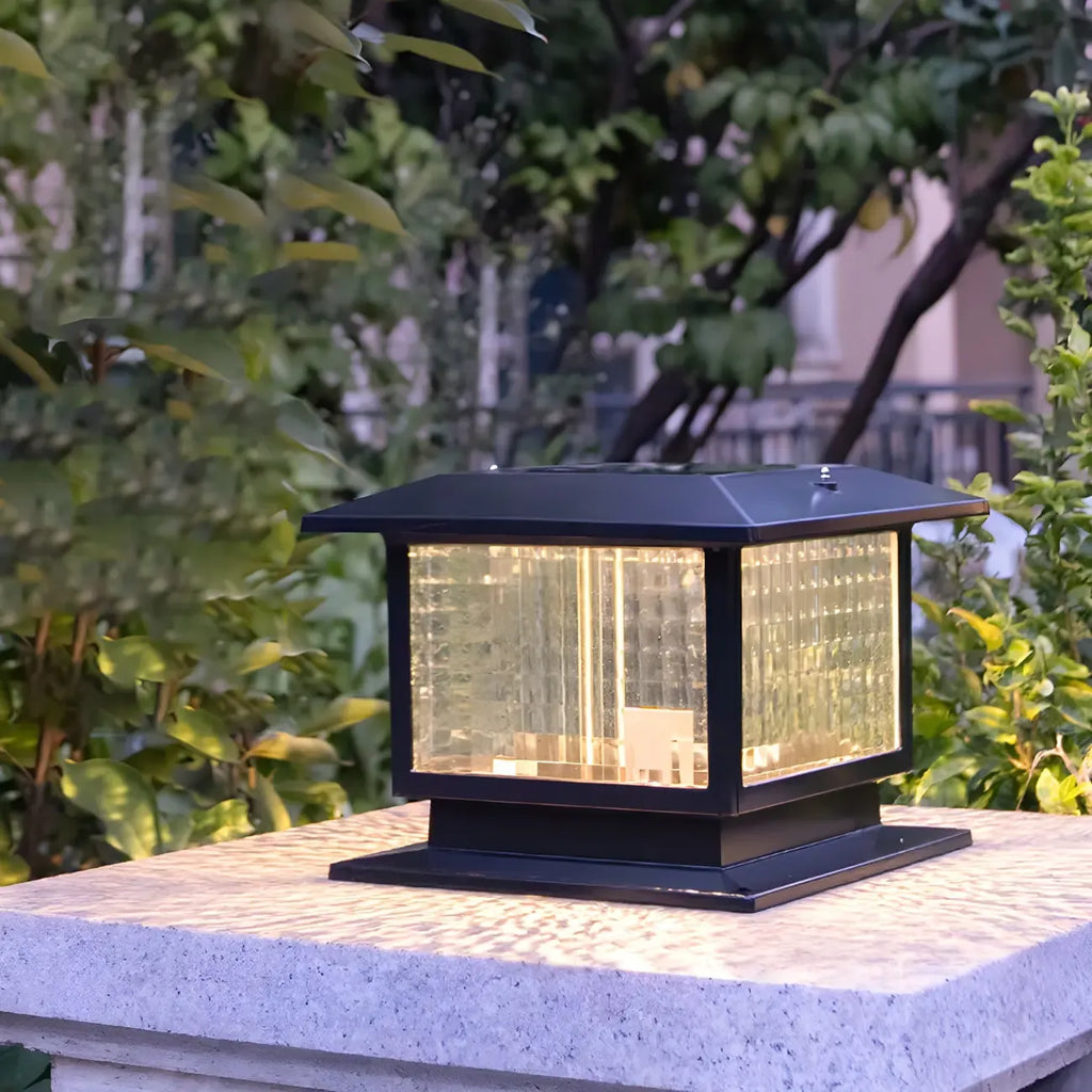 Solar Outdoor Black Metal Glass Square Post Cap Light for Garden Yard