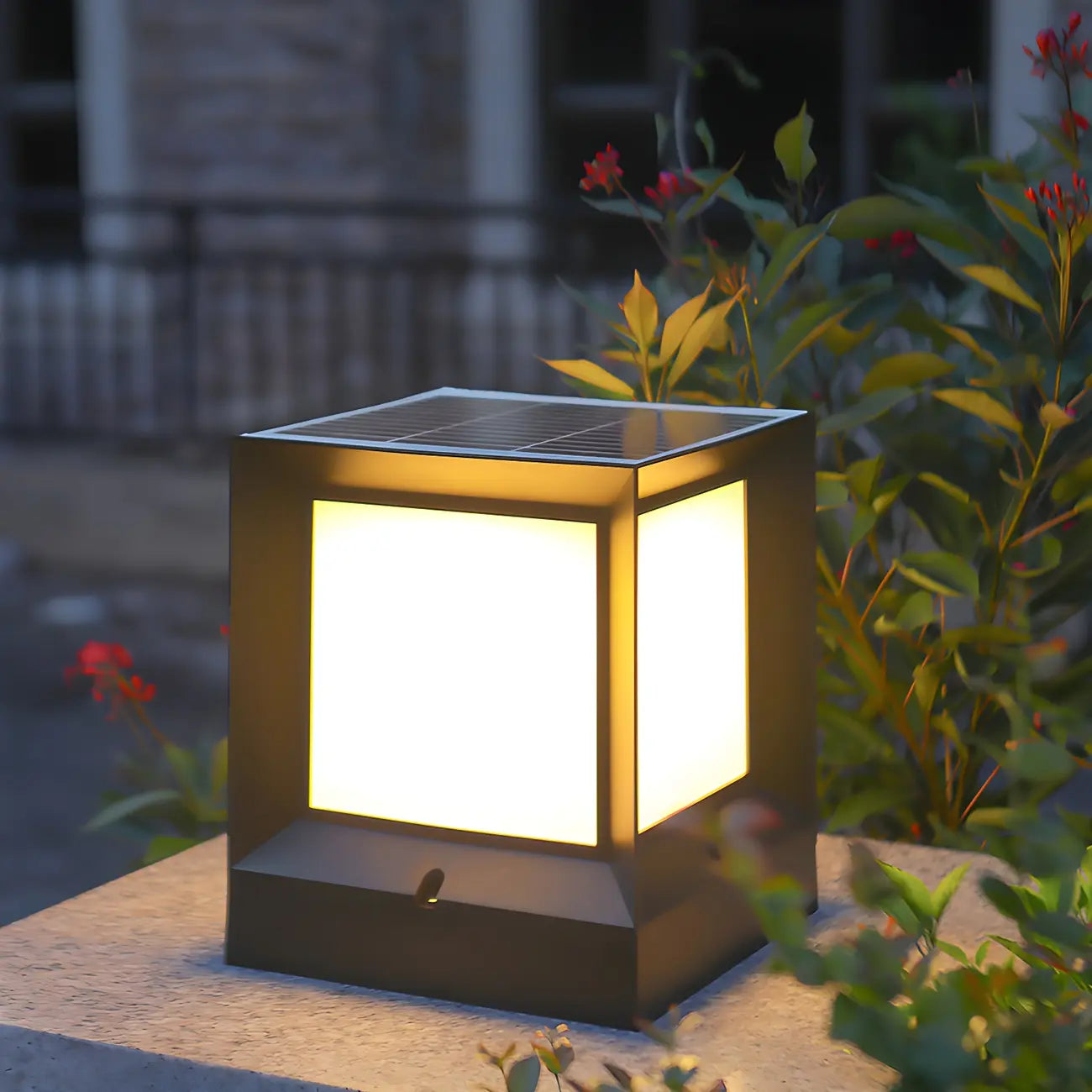 Waterproof Solar Black Metal Cube Outdoor Post Lights