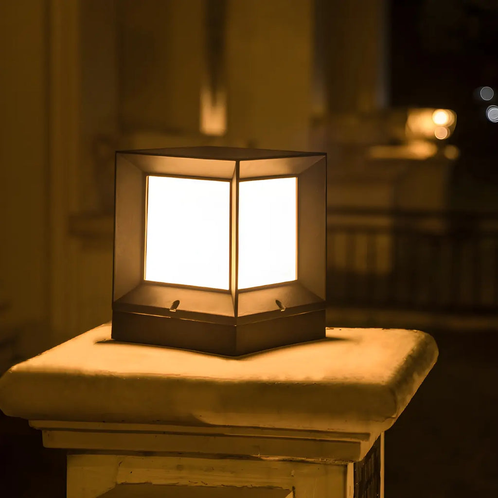 Waterproof Solar Black Metal Cube Outdoor Post Lights