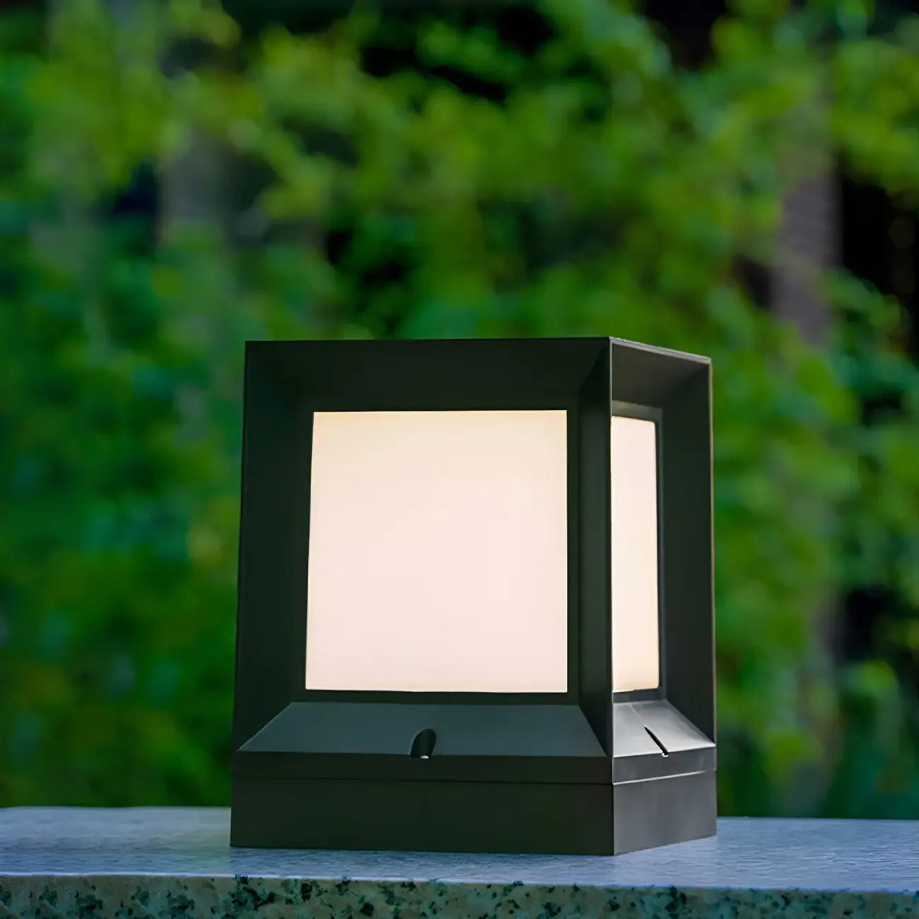 Waterproof Solar Black Metal Cube Outdoor Post Lights