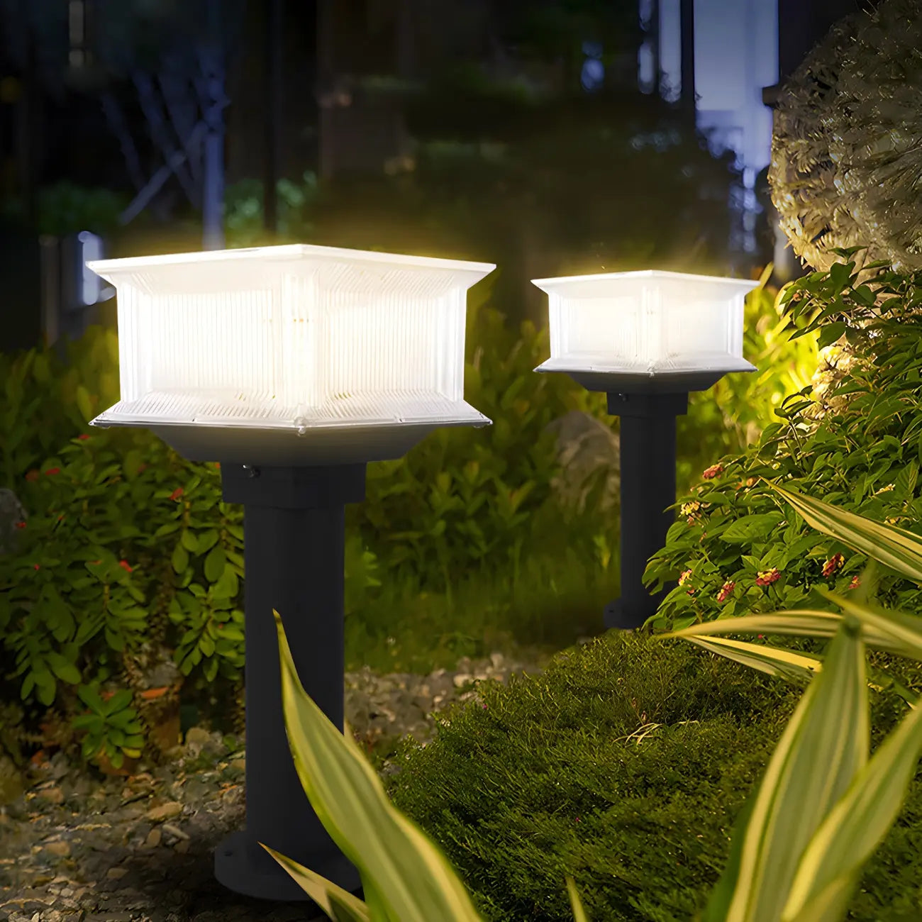 Clear Geometric 3 Color Light Solar Outdoor Post Lights
